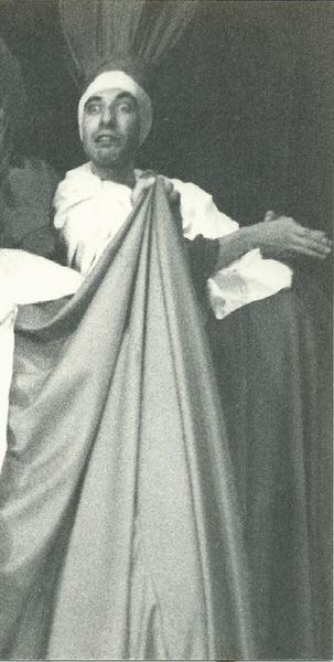 Pàgina d'àlbum amb fotografies d'Historias de santas y dragones, 1978