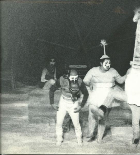 Pàgina d'àlbum amb fotografies de Woyzeck… un altre?, 1982